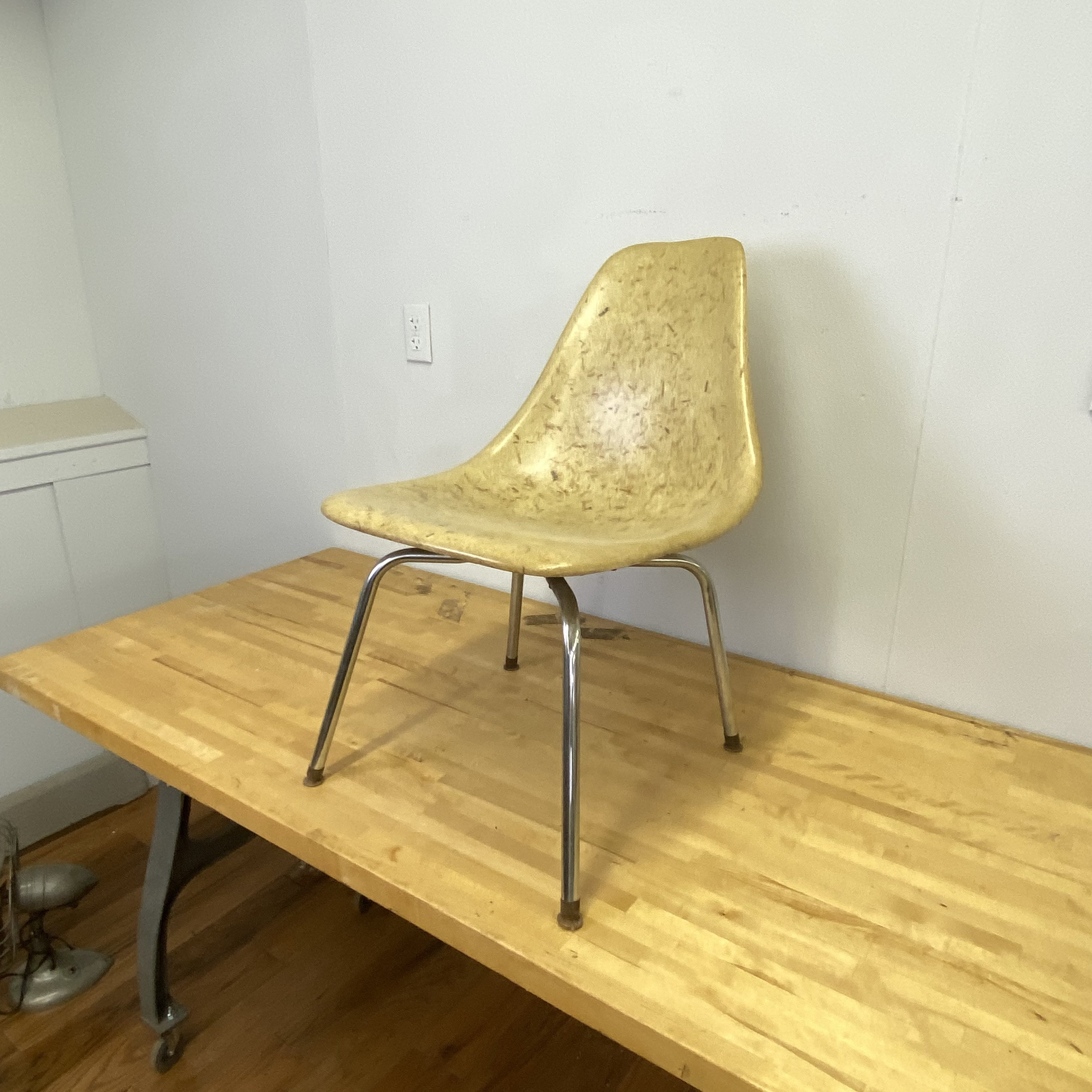 Mid Century MCM Douglas Fiberglass Chair in Wheat Color Etsy