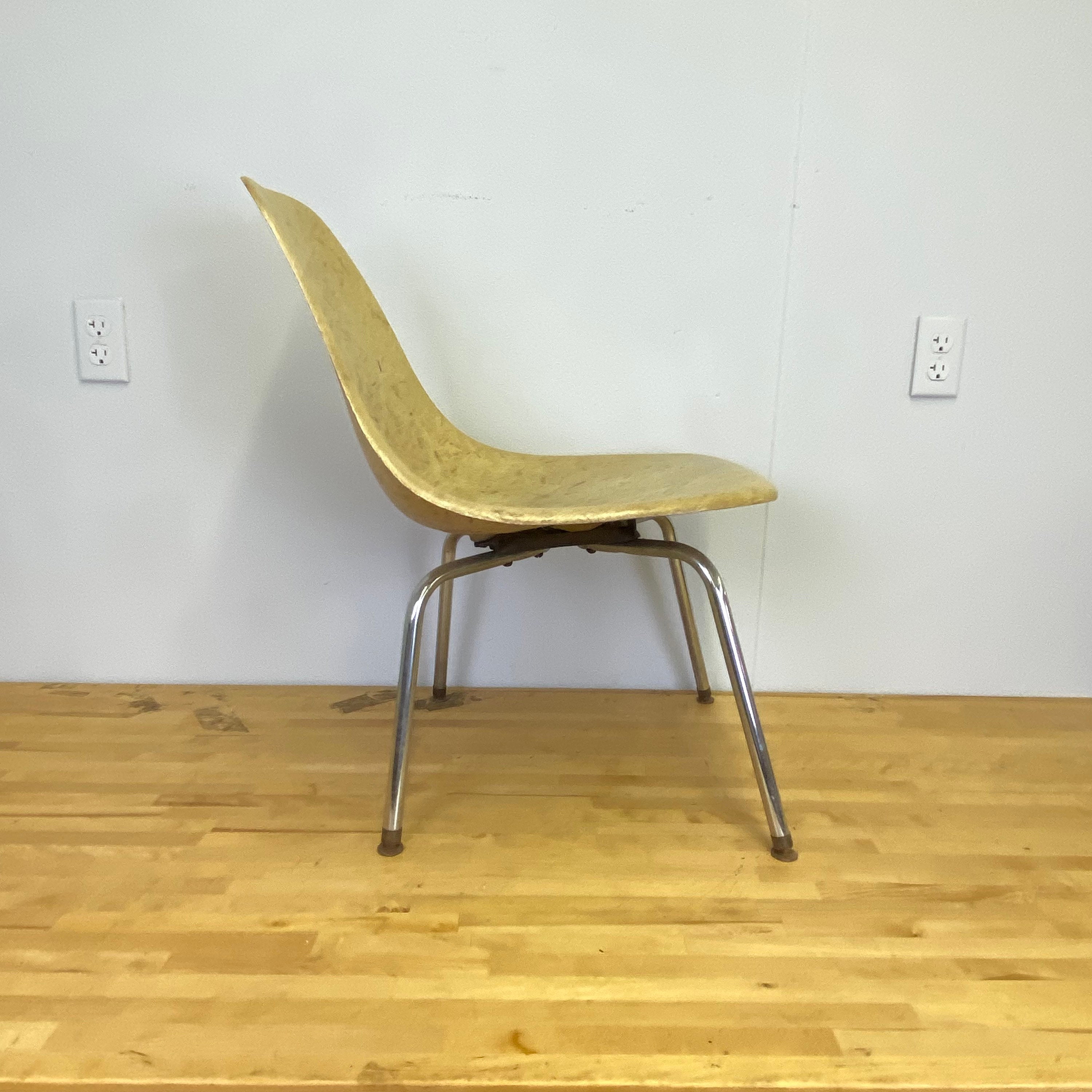 Mid Century MCM Douglas Fiberglass Chair in Wheat Color - Etsy