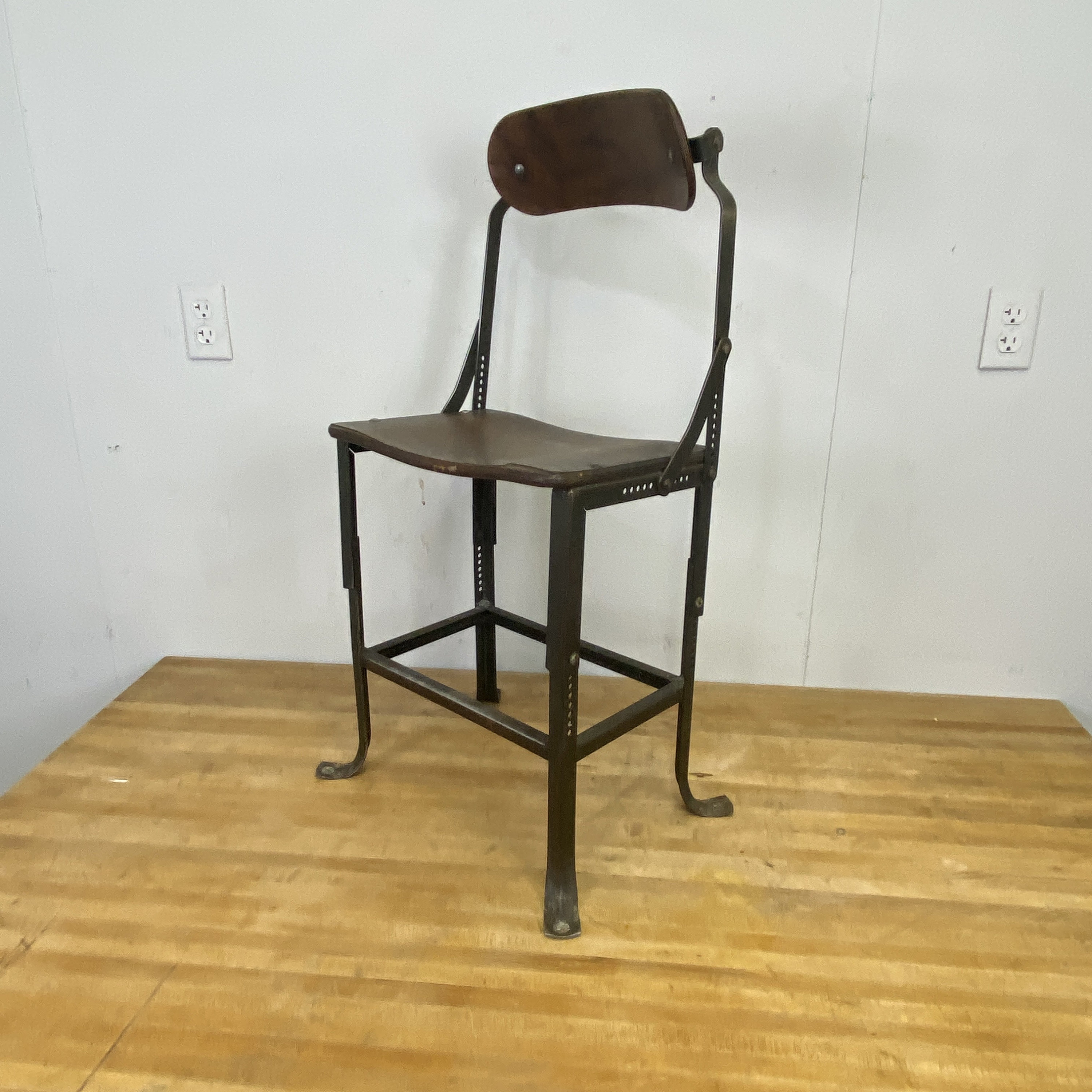 Domore Chair - Etsy
