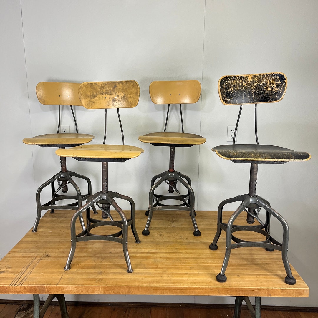 【MARKET B】DORTGEN Vintage Stool il_1080xN.5706310740_fj7z.jpg