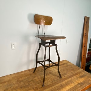 Vintage UHL toledo furniture adjustable height stool great patina 24-27" high