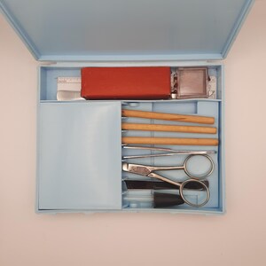 Hamilton Bell Co Inc Dissection Kit in Blue Plastic Case