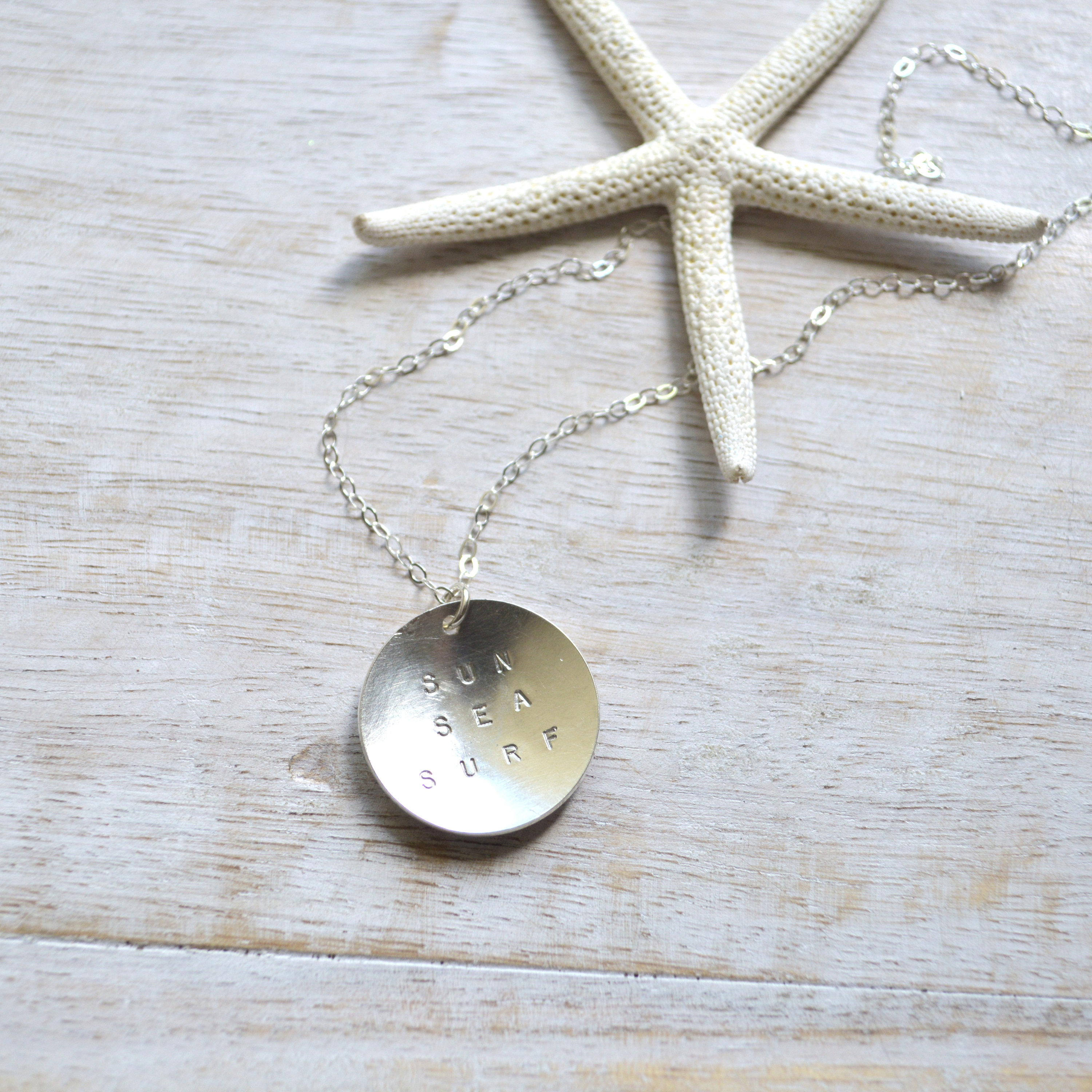 Find Your Road Necklace – Surf Sun Sea™