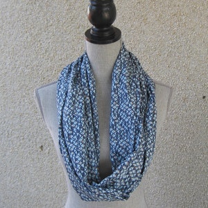 Blue infinity scarf, geometric scarf, unisex scarf, scarf for men, scarf for women, scarf for jeans, casual cotton scarf, blue scarf,