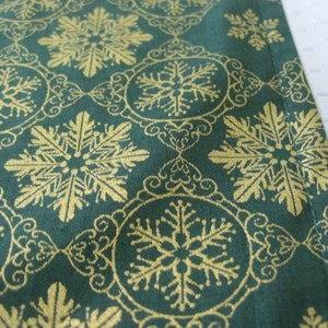 Christmas Table runner, Christmas Decor, Holiday decor, Christmas, Winter, Holiday tablerunner, Christmas linens, Classic table runner, 画像 2