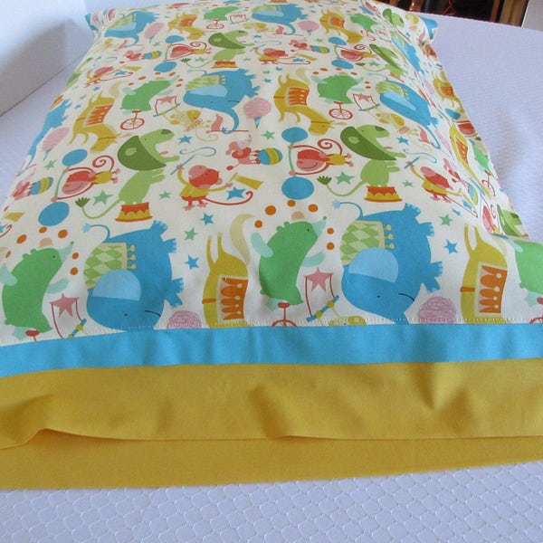 Pillow case, themed pillow case, Child Bed linens, Circus Pillow cases, Circus animals, Elephants, candy floss, Cotton pillow case