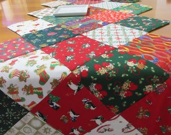 Quilted table runner, Christmas table runner, Holiday table runner, Hostess gift, Holiday decor, Christmas decor, Christmas entertaining