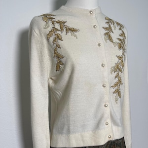 Vintage 1950s / 60s cream cardigan with gold embroidery vintage cardigan pinup vintage sweater glam