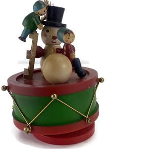 Frosty the Snowman Music Box with Playing Children on Round Drum Wooden 6&quot; VTG Christmas Figurine Home Decor