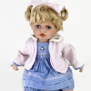 Goldenvale 1-2000 Baby Mädchen Puppe gewichtet Groß 22 &quot;Blonde Haare Blaue Augen Top Wimpern w / Pink & Blau 4Pc Outfit Porzellantuch VTG