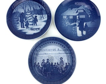 Royal Copenhagen Denmark Blue Collector&#39;s Plates Small United State Bicentenary Choosing the Christmas Tree B&G Country Christmas VTG U PIC