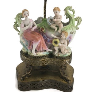 Viktorianische griechische Frau Dame mit Putten Blumentopf Lampe Tischplatte 27&quot;Keramik Bisquit Figur Grün Rosa Lila Vintage FLAW
