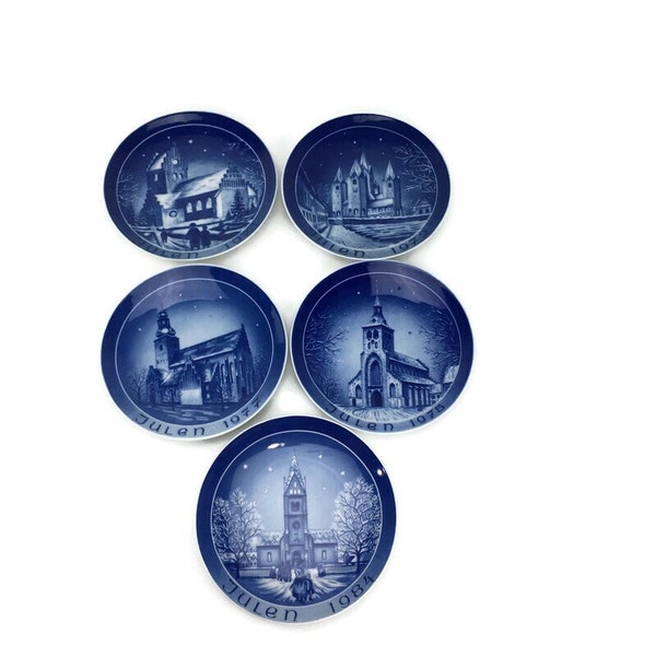 Julen Kirke Platten Germany Collector's Plates Porcelain Small Blue Church VTG 1970's 1980's U PIC