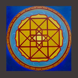 以下が含まれることがあります： 黄色の中心と赤い線を持つ円形のマンダラデザイン。マンダラは青い背景と茶色の境界線で囲まれています。