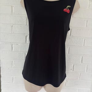 vintage Y2K black sleeveless top jkla California size large cherry detail