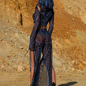 Sudadera de malla con capucha para mujer, sudadera de discoteca para festivales, sudadera de malla para mujer, atuendo Burning Man para mujer, ropa rave, sudadera de manga larga, atuendo de festival para mujer imagen 4