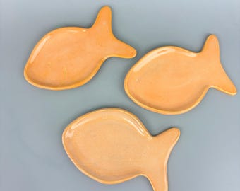 Handmade Ceramic Spoon Rest Goldfish Cracker Trinket Dish novelty Kitchen Decor Kitch Unique Cute Gift stoneware fish