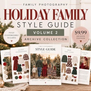 Op de afbeelding: Een digitale vakantie-familie stijlgids, volume 2, archiefcollectie. De omslag toont een gezin in een dennenbos. Inbegrepen zijn pagina's voor kleurenpaletten, outfitinspiratie, shop the look en stylingtips met afbeeldingen van kleding.