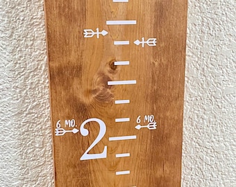 Growth Chart Ruler: Vinyl Arrow Decal Height Markers