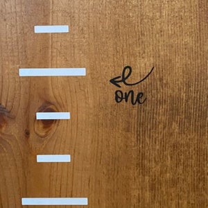 Growth Chart Ruler: Vinyl Arrow Decal Height Markers