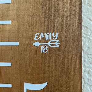 Personalized Height Marker for Growth Chart Ruler, Vinyl Arrow Decal with Years, Measuring Board Height Markers, Vinly Decal Height Markers