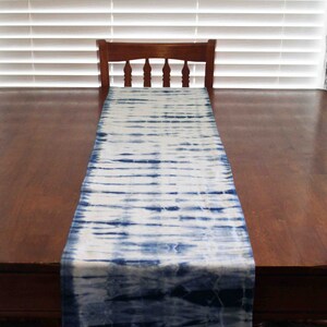 Hand Dyed, Linen Table Runner, Shibori, Indigo, Boho, Tie Dye, Rustic, Farmhouse, Table Linens, Housewarming, Boho Table, Dining, Runner zdjęcie 3