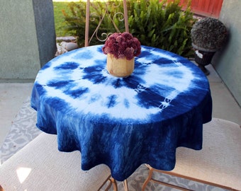 Teinte à la main, shibori, indigo, petite nappe ronde, tie-dye, bleu, napperon, rond, rayonne, bohème, tapisserie,