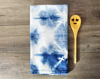 Teint à la main, serviette pour sac de farine, indigo, shibori, torchon de cuisine, respectueux de l'environnement, décoration rustique, serviette de ferme, cadeau de cuisine, torchon, réutilisable