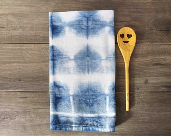 Hand dyed, Kitchen Towel, Flour sack towel, Shibori, Indigo, Blue tea towel, Baker's towel, Hand towel, Dish drying towel, 100% Cotton, Gift