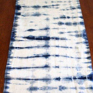 Hand Dyed, Linen Table Runner, Shibori, Indigo, Boho, Tie Dye, Rustic, Farmhouse, Table Linens, Housewarming, Boho Table, Dining, Runner zdjęcie 4