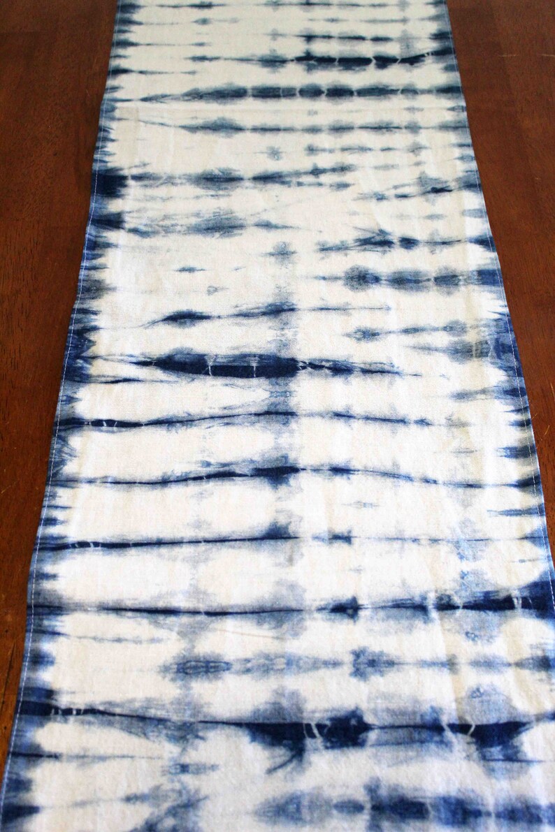 Hand Dyed, Linen Table Runner, Shibori, Indigo, Boho, Tie Dye, Rustic, Farmhouse, Table Linens, Housewarming, Boho Table, Dining, Runner zdjęcie 4