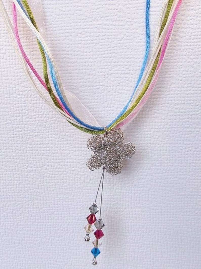 Trachtenkette Bunt Blume Metall Rosa Grün Blau Satinband Kristalle von Swarovski® luluchicDE Bild 2