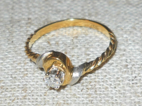 18kt gold diamond solitaire ring - ladies - image 4