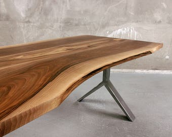 Table à manger noyer massif live edge sur mesure