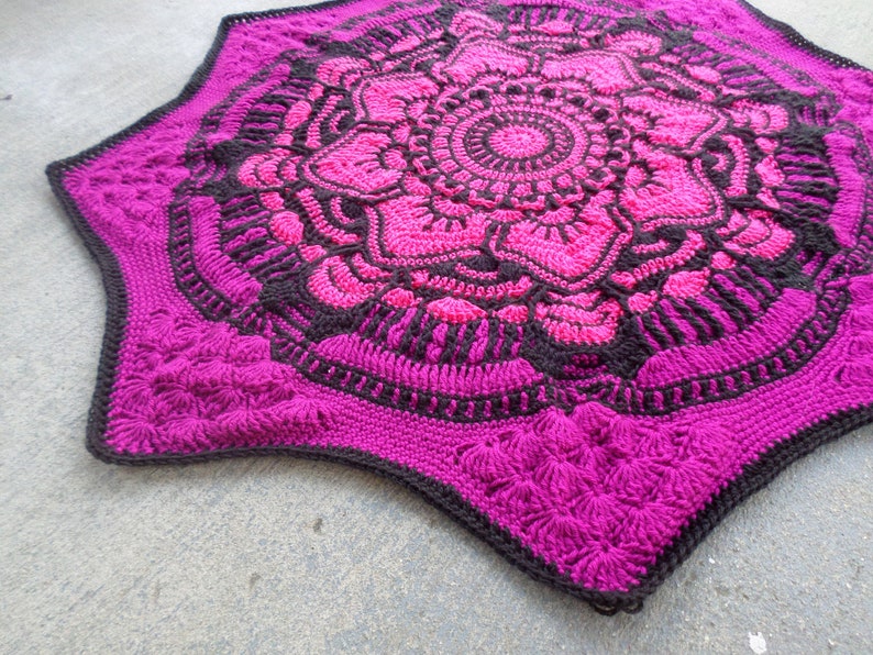 Lotus Flower Blanket Crochet Pattern