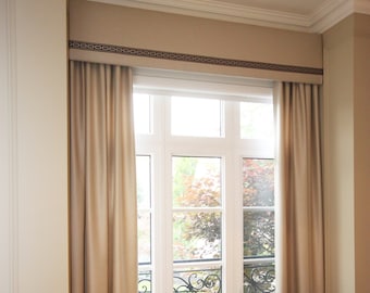 Custom Linen Box Valance – Geometric Chain Border, Upholstered Pelmet