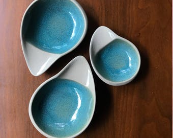 Fong Chow Aqua Stoneware Glidden 182 183 Bird Beak Dish Set 3 Vintage Mid-Century Modernist FO Pottery Ceramic Spoon Rest