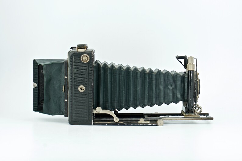 Vintage Folding Camera Voigtlander Bergheil 9 x 12 Heliar f4.5 13.5cm 135mm Compur image 5