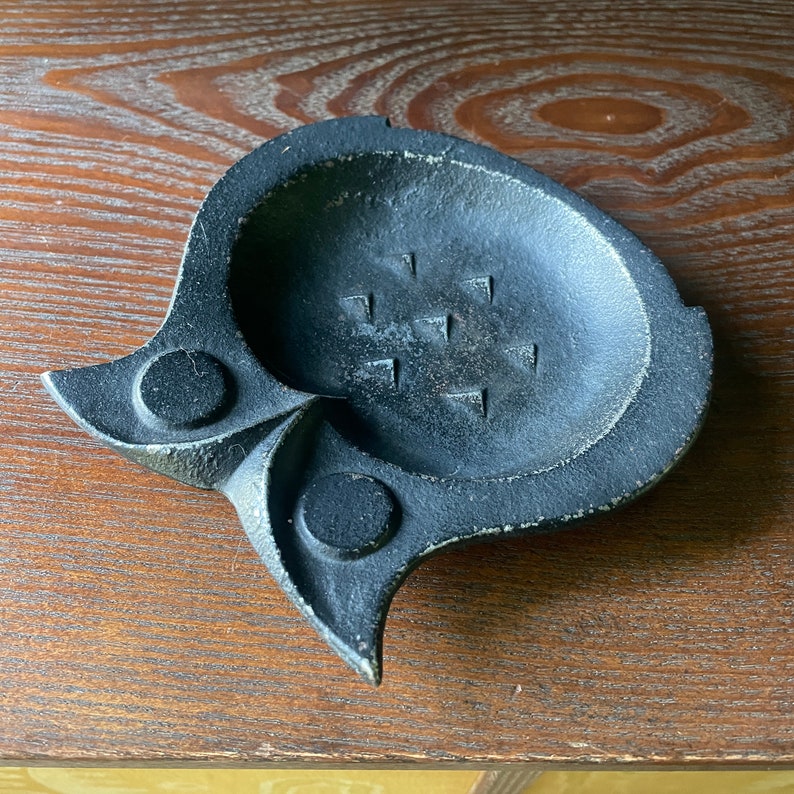 1960s Japanese Forged Iron Owl Dish Incense Burner Tray Trinket Icon Bird Form Vintage Mid-Century Modern Japan Postwar Design Nambu Tekka image 2