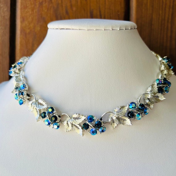 Lisner Necklace Brilliant Blues