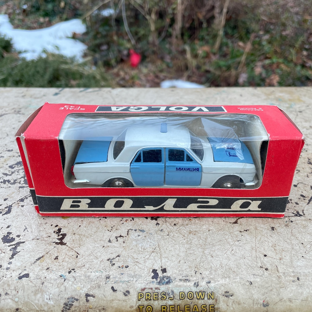 CCCP Moscow Police Car Novoexport Gaz (ГАЗ) 3102 Volga (волга