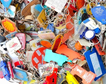 アンティーク雑貨 USA VINTAGE KEY-CHAINS 2 pieces Vintage Japanese assorted key chains 8 groups to