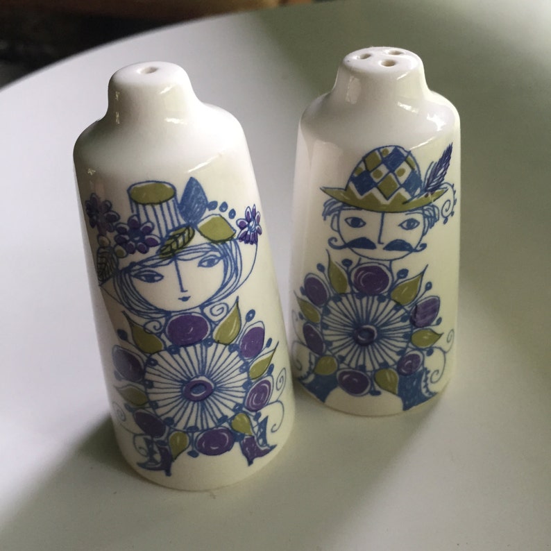 Scandinavian Salt Pepper Shaker Set