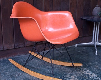 Herman Miller Rocking Chair Fiberglass Armchair Shell Charles&Ray Eames Vintage Mid-Century Modern