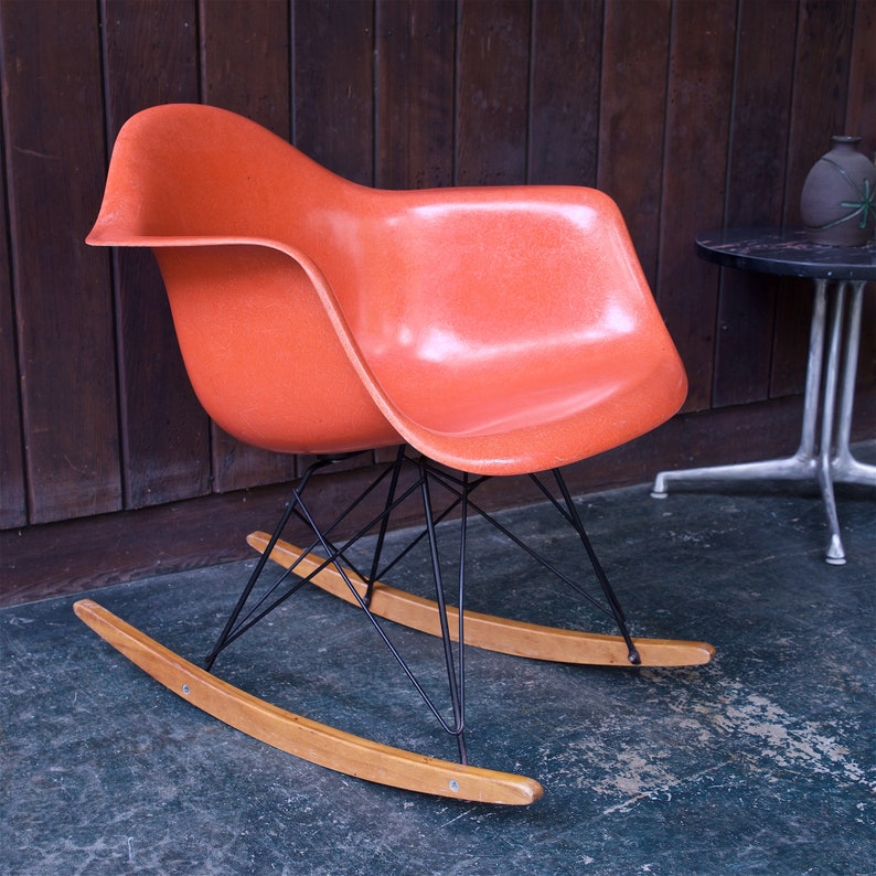 Herman Miller Rocking Chair Fiberglass Armchair Shell Charles&Ray Eames Vintage Mid-Century Modern afbeelding 1