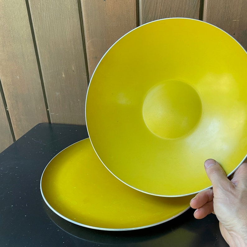 Pair of Non-Matching Emalox Platter Bowl Vintage Mid-Century Scandinavian Design image 8