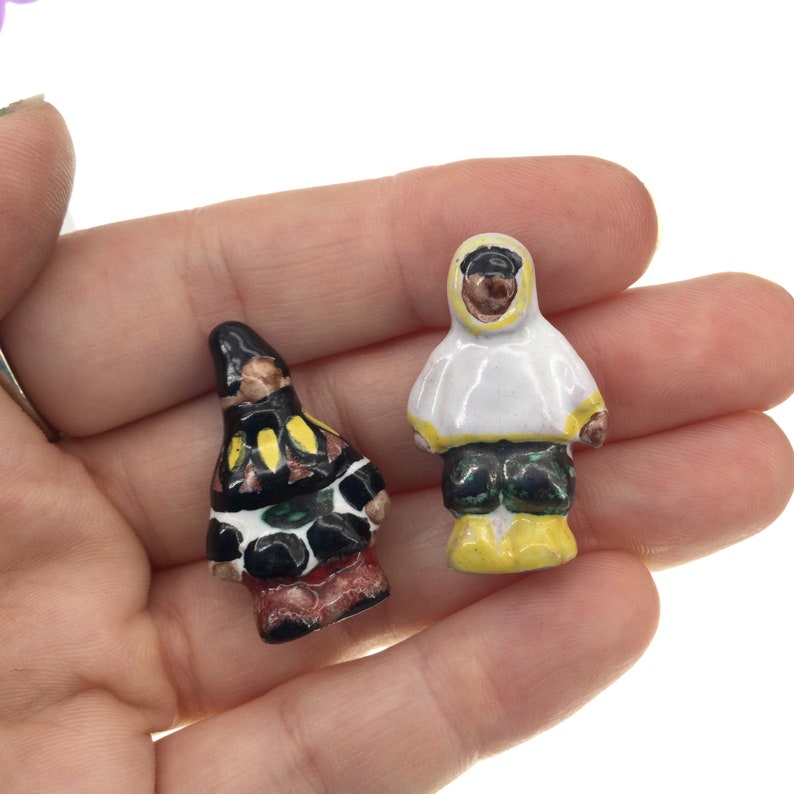 Eskimo earrings vintage clip on pair ceramic image 3