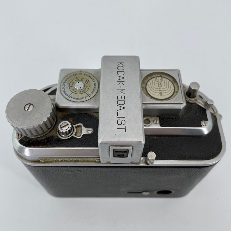 1940s Walter Dorwin Teague Kodak Supermatic No.2 Medalist Rangefinder ...