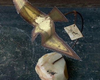 John DeMott Solo Bird in Flight on Agate Sculpture Vintage Mid-Century California Artist