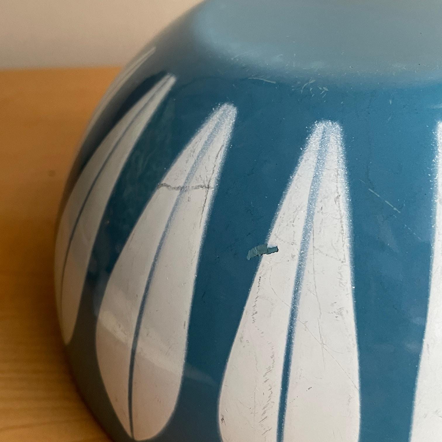 Vintage 1960s Catherine Holm White Lotus Bowl Blue White